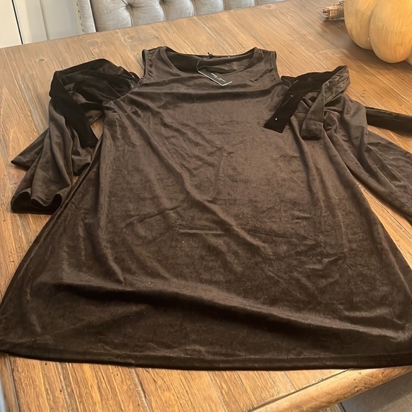 𝅺romeo and‎ Juliet Couture Black Velvet Dress NWT - Picture 3 of 4